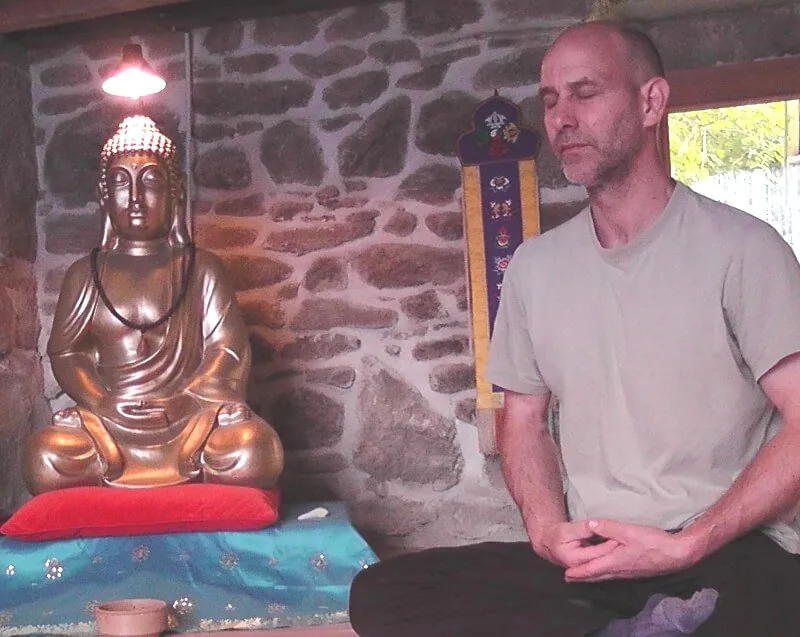 Colin Ellis meditating in France